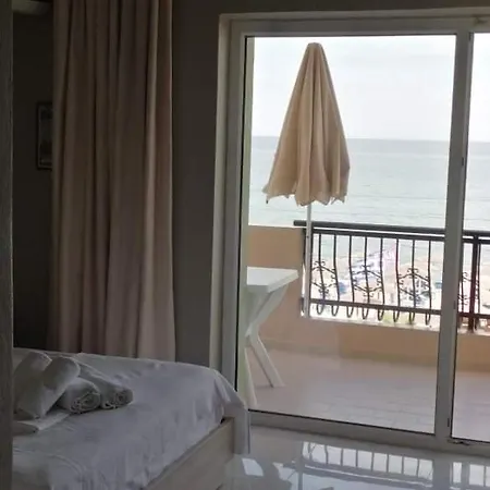 Appart hôtel Pantheon Beach *