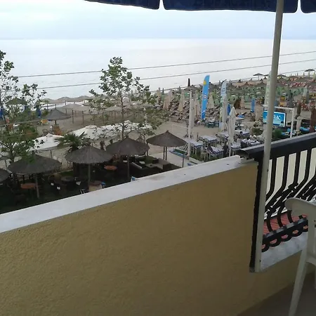 Appart hôtel Pantheon Beach *