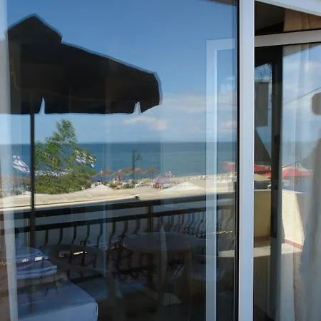 Appart hôtel Pantheon Beach *