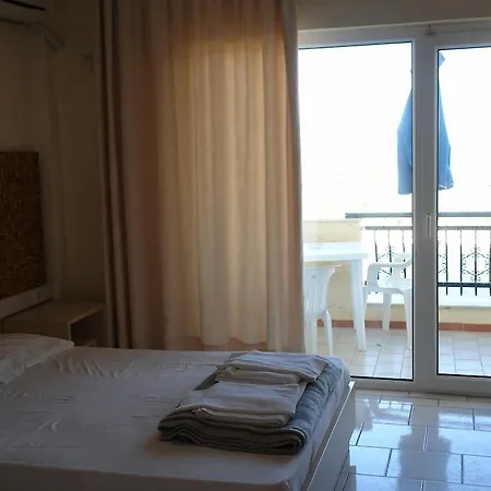 Pantheon Beach Olympiakí Aktí