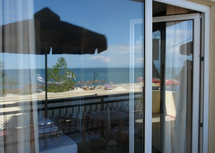 Apartahotel Pantheon Beach *