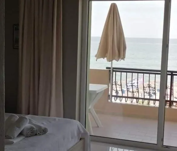 Apartahotel Pantheon Beach *